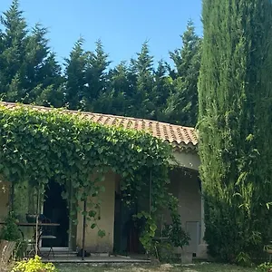 Les Trois Cyprès Alloggio in famiglia