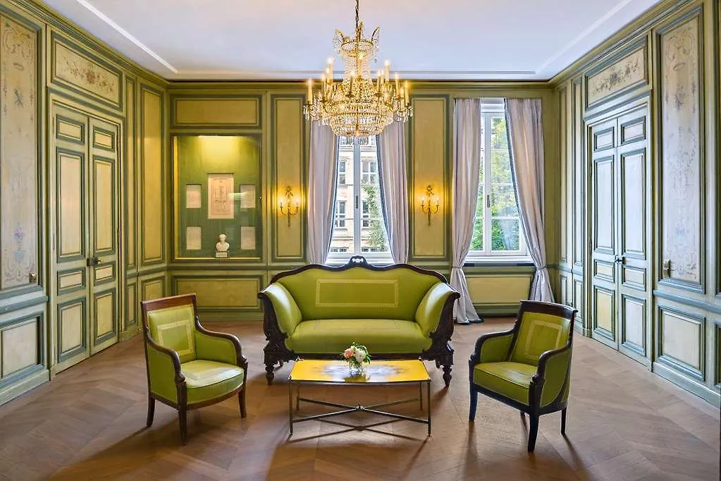 Hotel Bayerischer Hof Mnichov 5*,