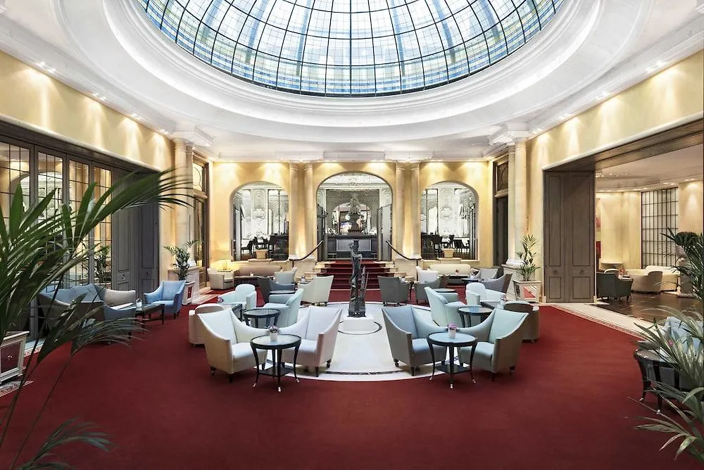 Hotel Bayerischer Hof Mnichov 5*,