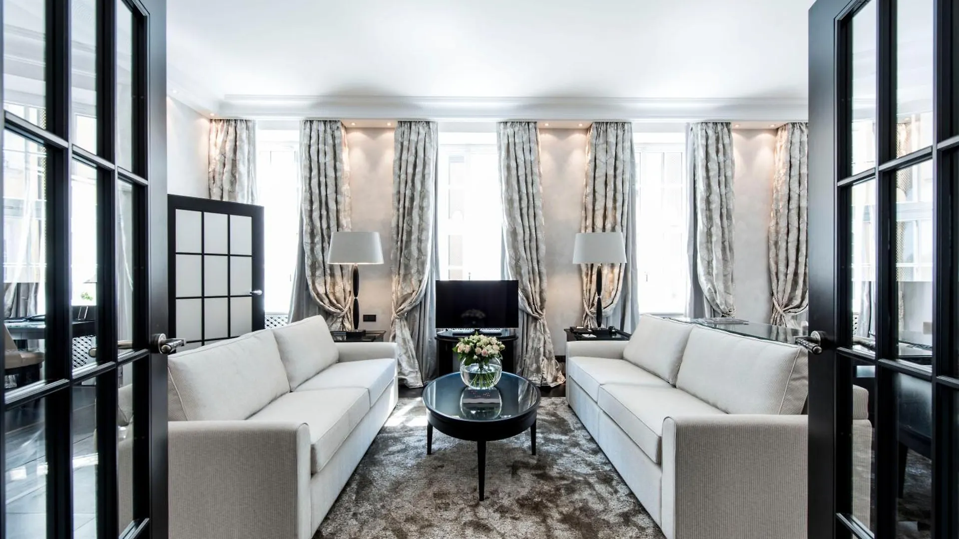 Hotel Bayerischer Hof Mnichov 5*,